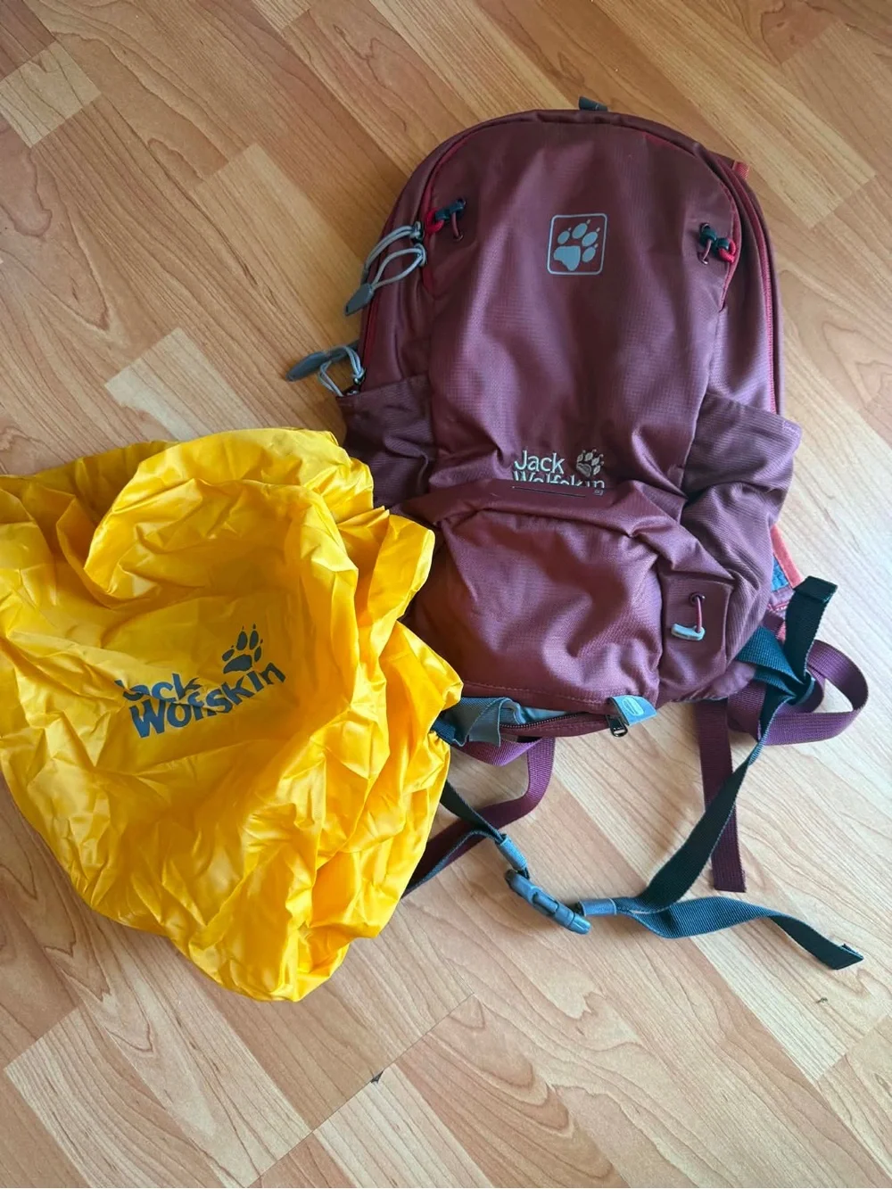 Jack Wolfskin rust red HAM ROCK 12 Daypack